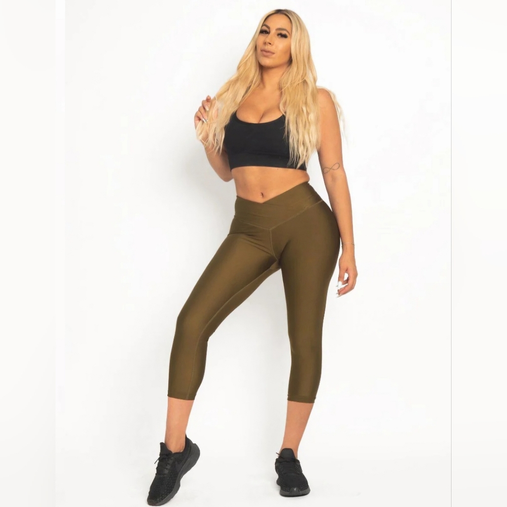 Obsession Capri Leggings | OLIVE